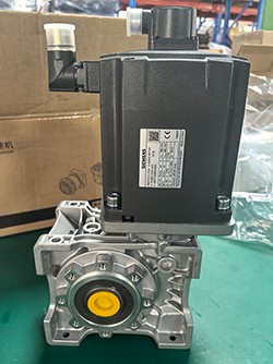 伺服蝸輪蝸桿減速機(jī)，蝸輪減速機(jī)，蝸桿減速機(jī)，減速機(jī)廠家，艾思捷減速機(jī)廠家3.jpg